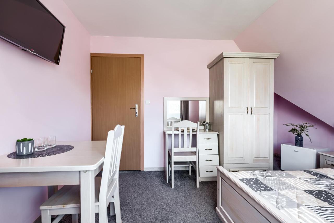 샤플라리 Osrodek Wypoczynkowy Anna Ila B&B 외부 사진