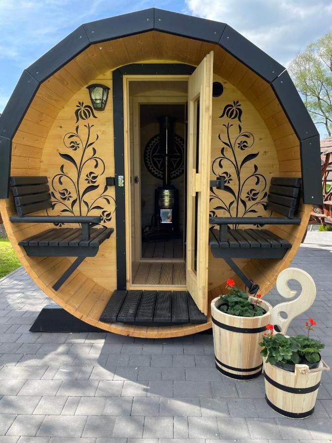 샤플라리 Osrodek Wypoczynkowy Anna Ila B&B 외부 사진