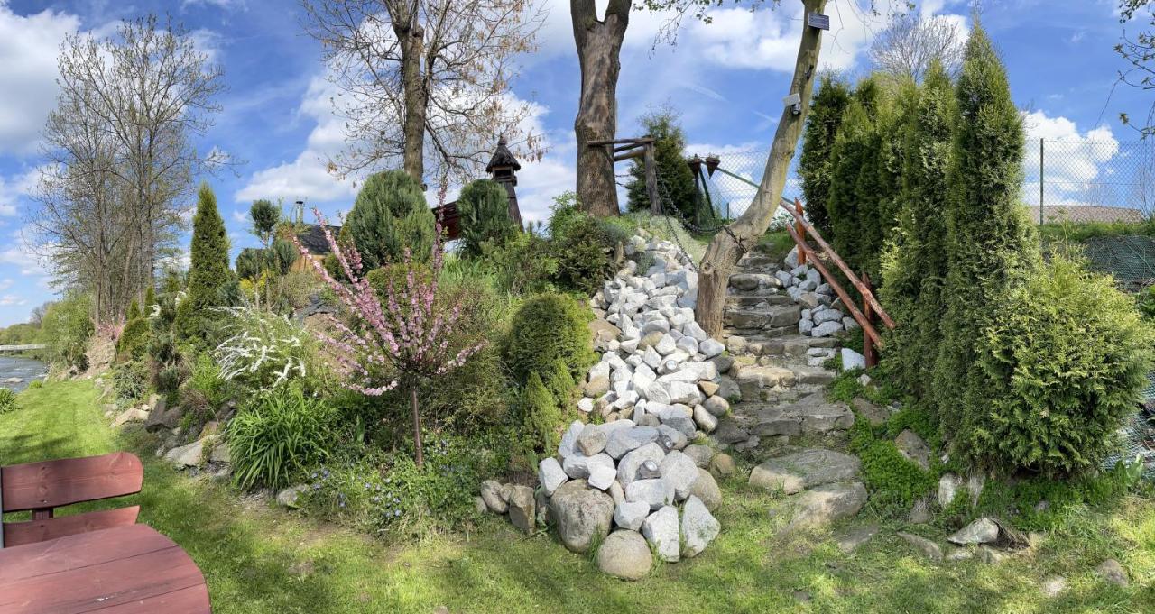 샤플라리 Osrodek Wypoczynkowy Anna Ila B&B 외부 사진